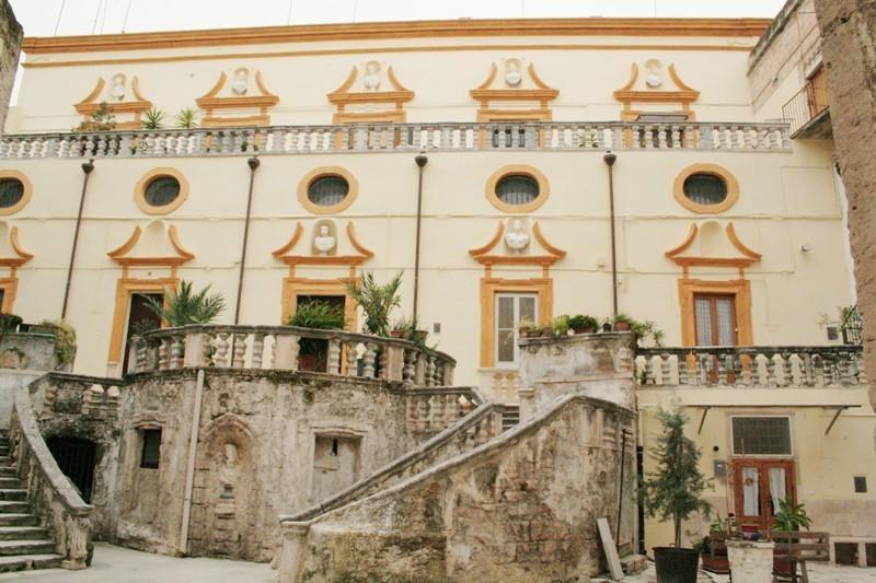 بيشيلي Palazzo Lupicini Affittacamere المظهر الخارجي الصورة